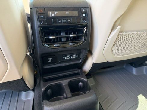 Used 2021 Jeep Grand Cherokee L Limited w/ Trailer Tow Package AWD/4WD image 27