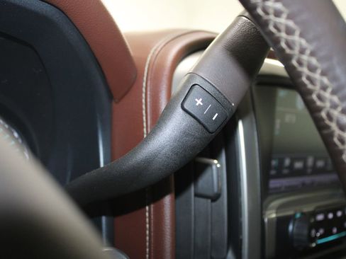 Used 2019 Chevrolet Silverado 2500 High Country w/ Duramax Plus Package image 38