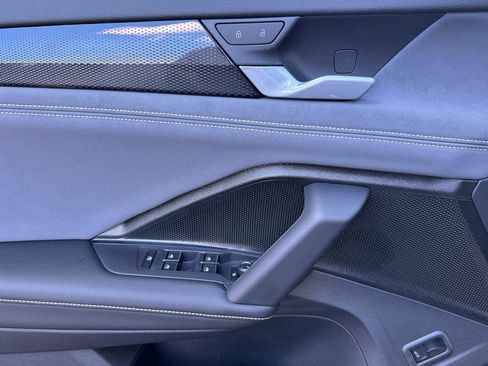 New 2026 Volkswagen Tiguan SE image 10