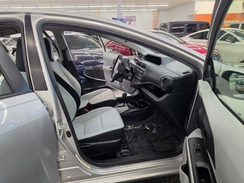 Used 2013 Toyota Prius C One FWD image 10