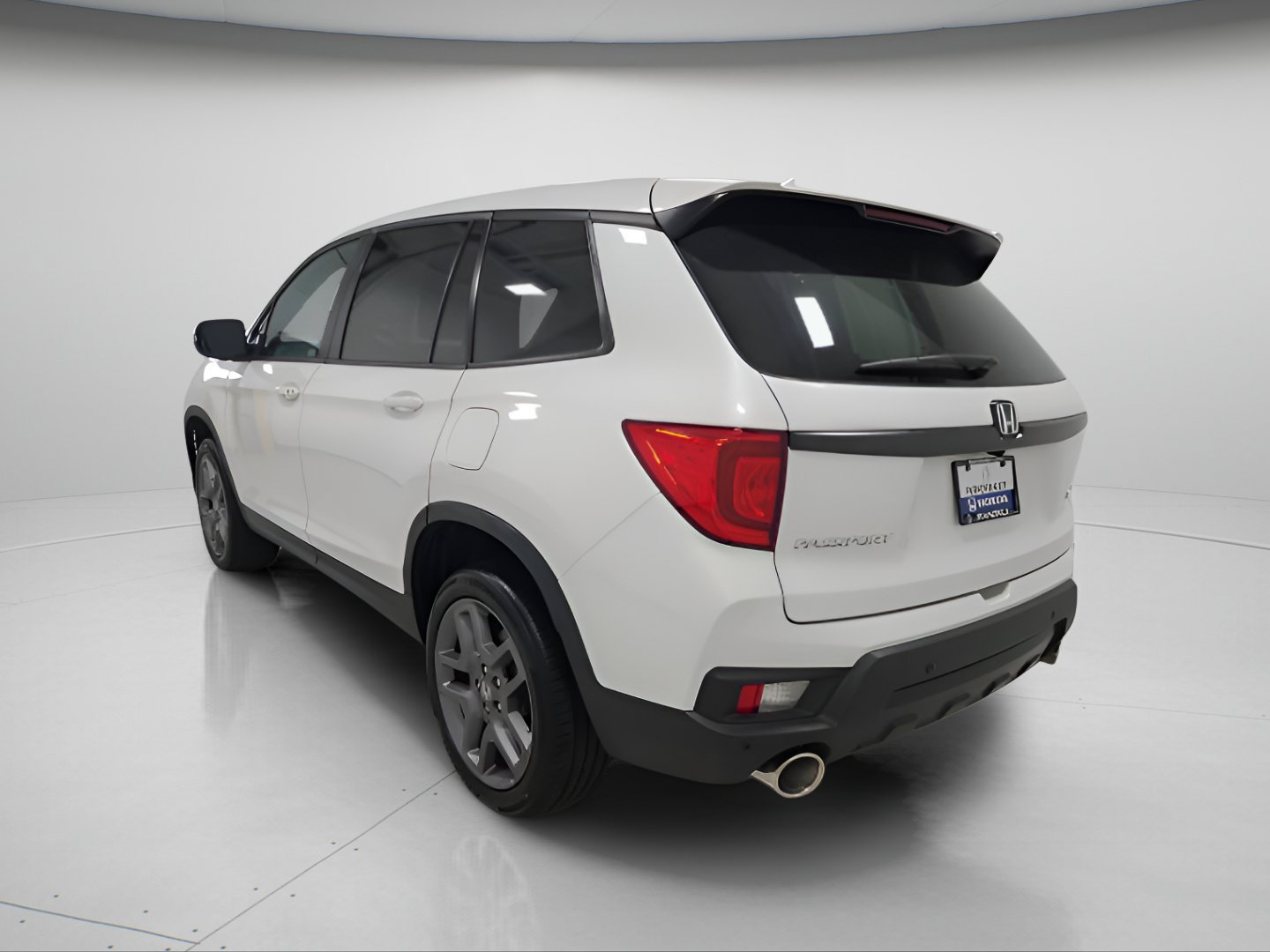 Used 2023 Honda Passport EX-L image 5