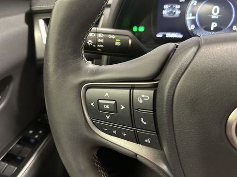 Used 2021 Lexus UX 200 w/ Premium Package image 42