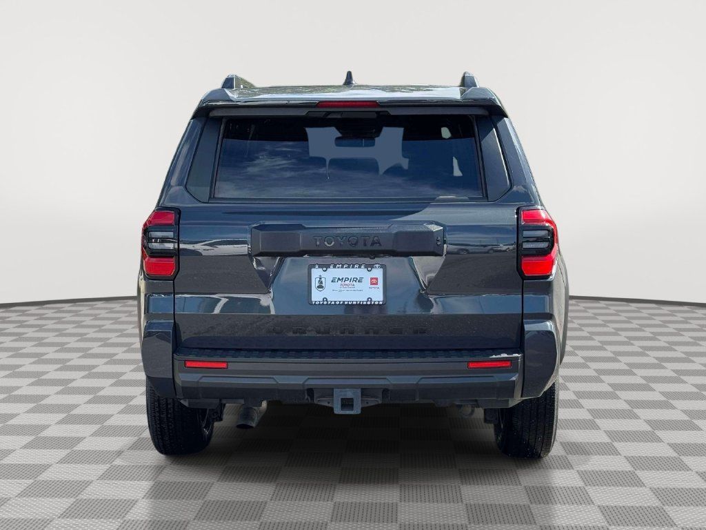 Used 2025 Toyota 4Runner SR5 AWD/4WD image 6