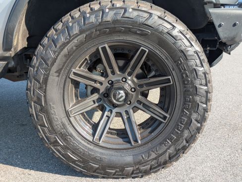 Used 2022 Ford Bronco Wildtrak image 10