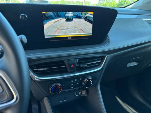 Used 2025 Buick Encore GX Preferred image 29