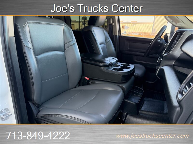 Used 2019 RAM 3500 Tradesman w/ Chrome Appearance Group RWD image 26