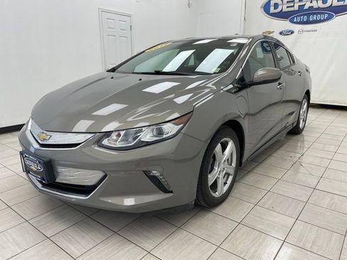 Used 2017 Chevrolet Volt LT w/ Comfort Package FWD image 19