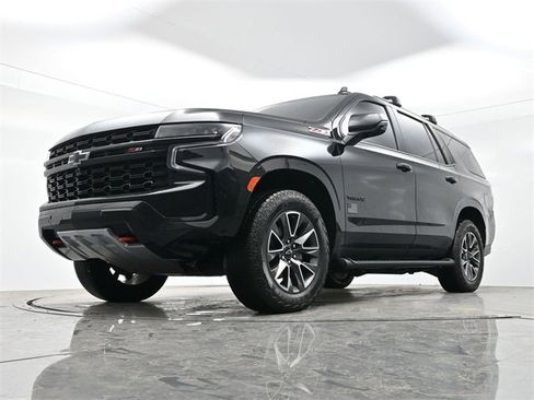 Used 2023 Chevrolet Tahoe Z71 w/ Luxury Package image 31