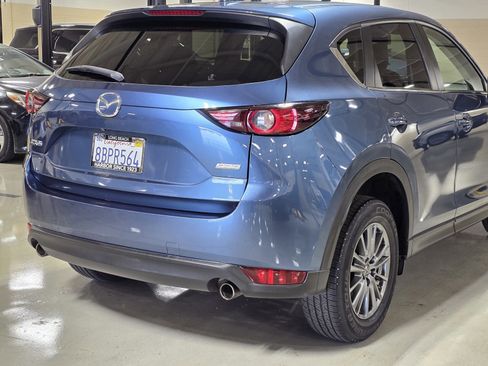 Used 2017 MAZDA CX-5 Touring image 11