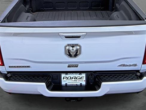 Used 2024 RAM 2500 Big Horn w/ Sport Appearance Package image 11