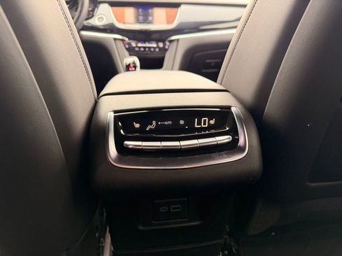 Used 2023 Cadillac XT6 Sport w/ Technology Package image 26