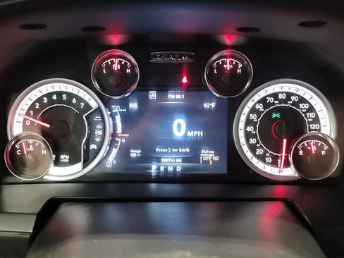Used 2014 RAM 1500 Laramie w/ Convenience Group AWD/4WD image 30
