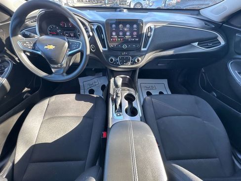 Used 2025 Chevrolet Malibu LT image 16