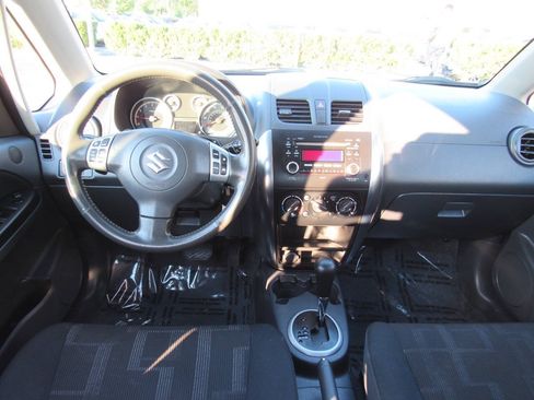Used 2011 Suzuki SX4 Sportback FWD image 23