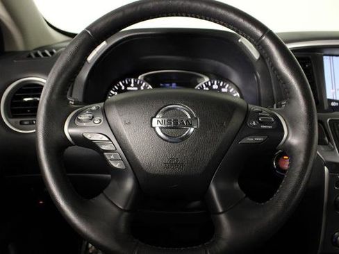 Certified 2020 Nissan Pathfinder SL image 25