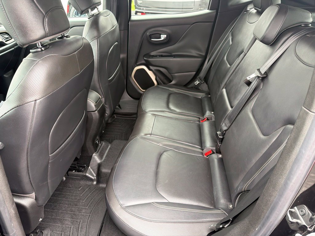 Used 2015 Jeep Renegade Limited AWD/4WD image 30