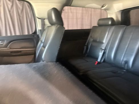 Used 2013 Chevrolet Suburban LT AWD/4WD image 21