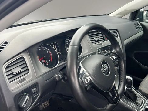 Used 2016 Volkswagen Golf S image 30