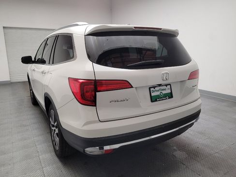Used 2017 Honda Pilot Touring image 6