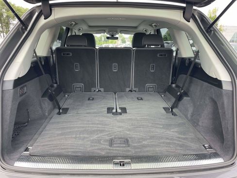 Certified 2025 Audi Q7 3.0T Premium Plus AWD/4WD image 8
