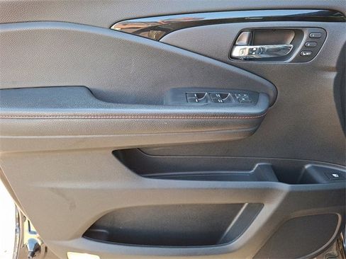 Certified 2022 Honda Ridgeline Black Edition image 12