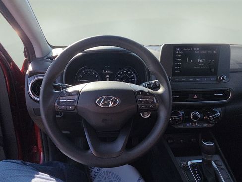 Used 2023 Hyundai Kona SEL image 11