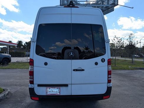 Used 2015 Mercedes-Benz Sprinter 2500 image 6