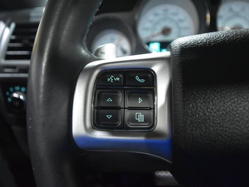 Used 2012 Dodge Challenger R/T image 18