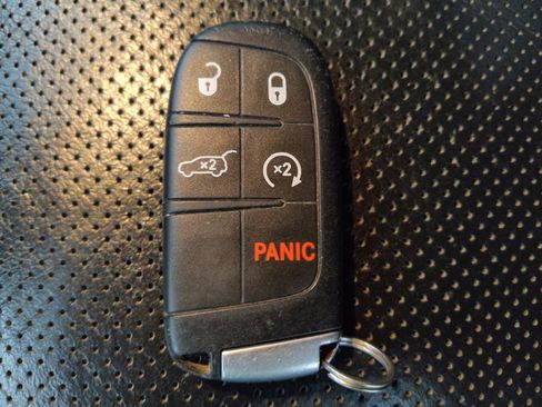 Used 2021 Jeep Grand Cherokee Limited w/ Quick Order Package 28K 80th AWD/4WD image 32