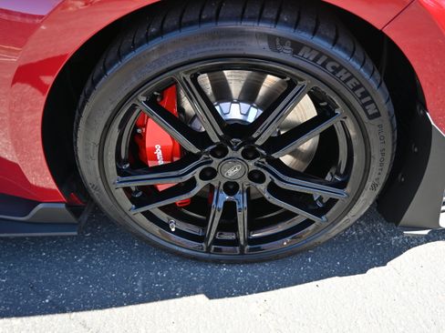 Used 2020 Ford Mustang Shelby GT500 w/ Technology Package RWD image 29