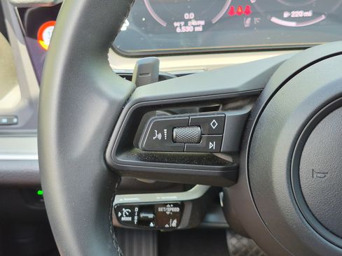 Certified 2026 Porsche Cayenne GTS AWD/4WD image 9