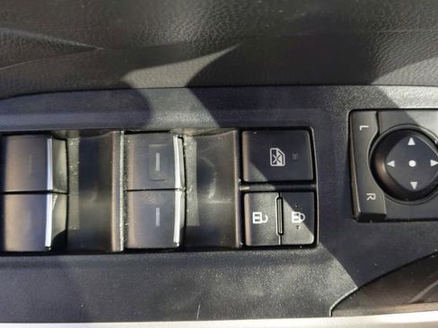 Used 2024 Toyota RAV4 XLE image 16