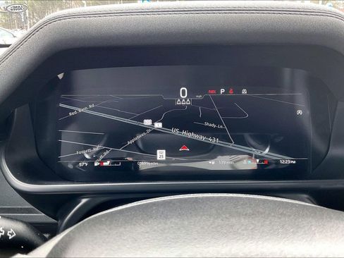 Used 2023 Land Rover Defender 110 X-Dynamic SE image 19