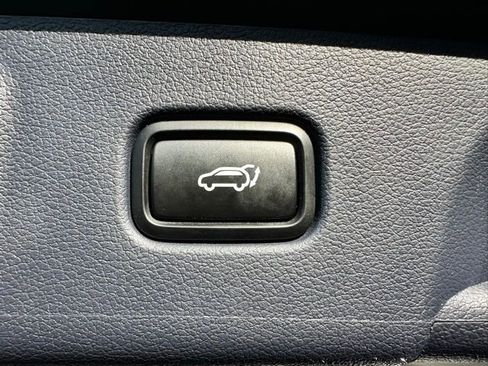 Used 2022 Hyundai Palisade SEL w/ 8P Bench Seat Package image 33