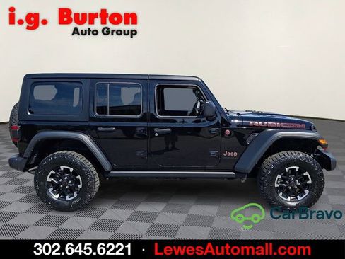 Used 2025 Jeep Wrangler Unlimited Rubicon AWD/4WD image 7
