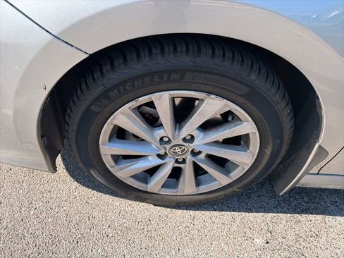 Used 2022 Toyota Camry LE FWD image 11