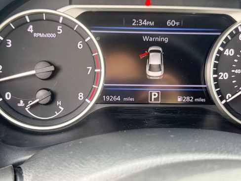 Used 2025 Nissan Sentra SV image 40