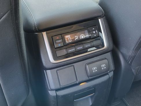 Used 2022 Subaru Ascent Onyx Edition image 25