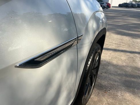 New 2026 Volkswagen Atlas Cross Sport SE image 33