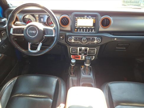 Used 2020 Jeep Gladiator Mojave w/ Dual Top Group image 15