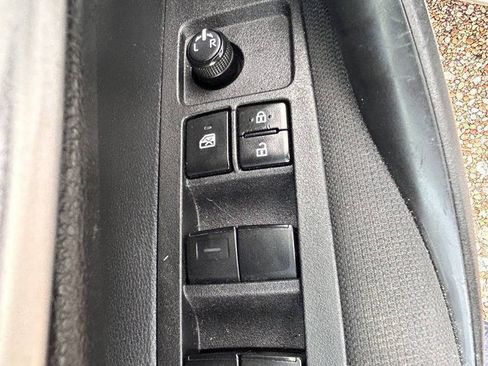 Used 2021 Toyota Corolla LE FWD image 20