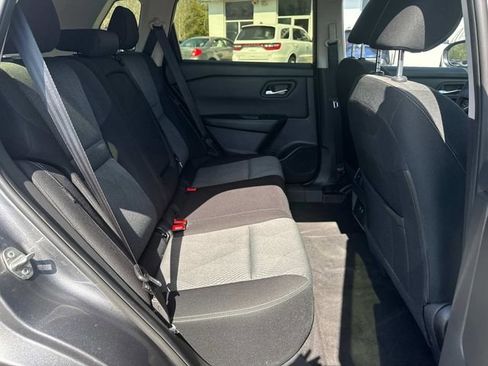 Used 2025 Nissan Rogue SV FWD image 22