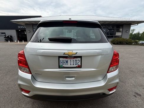 Used 2017 Chevrolet Trax LS FWD image 4