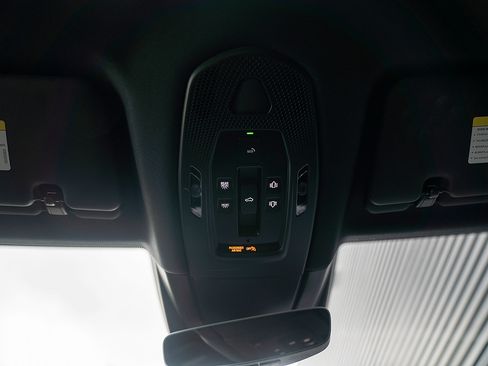 Used 2026 Porsche Cayenne AWD/4WD image 11