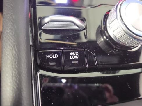 Used 2024 Jeep Grand Cherokee L Overland w/ Luxury Tech Group IV AWD/4WD image 38