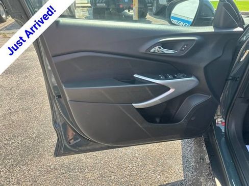 New 2026 Chevrolet Trax LS w/ LS Convenience Package FWD image 11