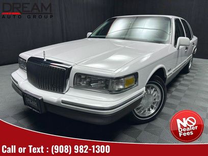 Used 1997 Lincoln Town Car Signature