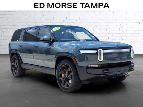 Used 2025 Rivian R1S Premium AWD/4WD image 5
