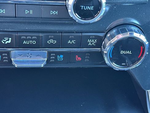 New 2025 Ford F150 Lariat w/ Equipment Group 501A Mid image 26