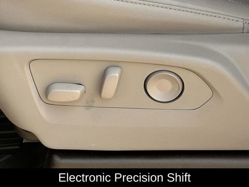 New 2026 GMC Sierra 1500 SLT image 22